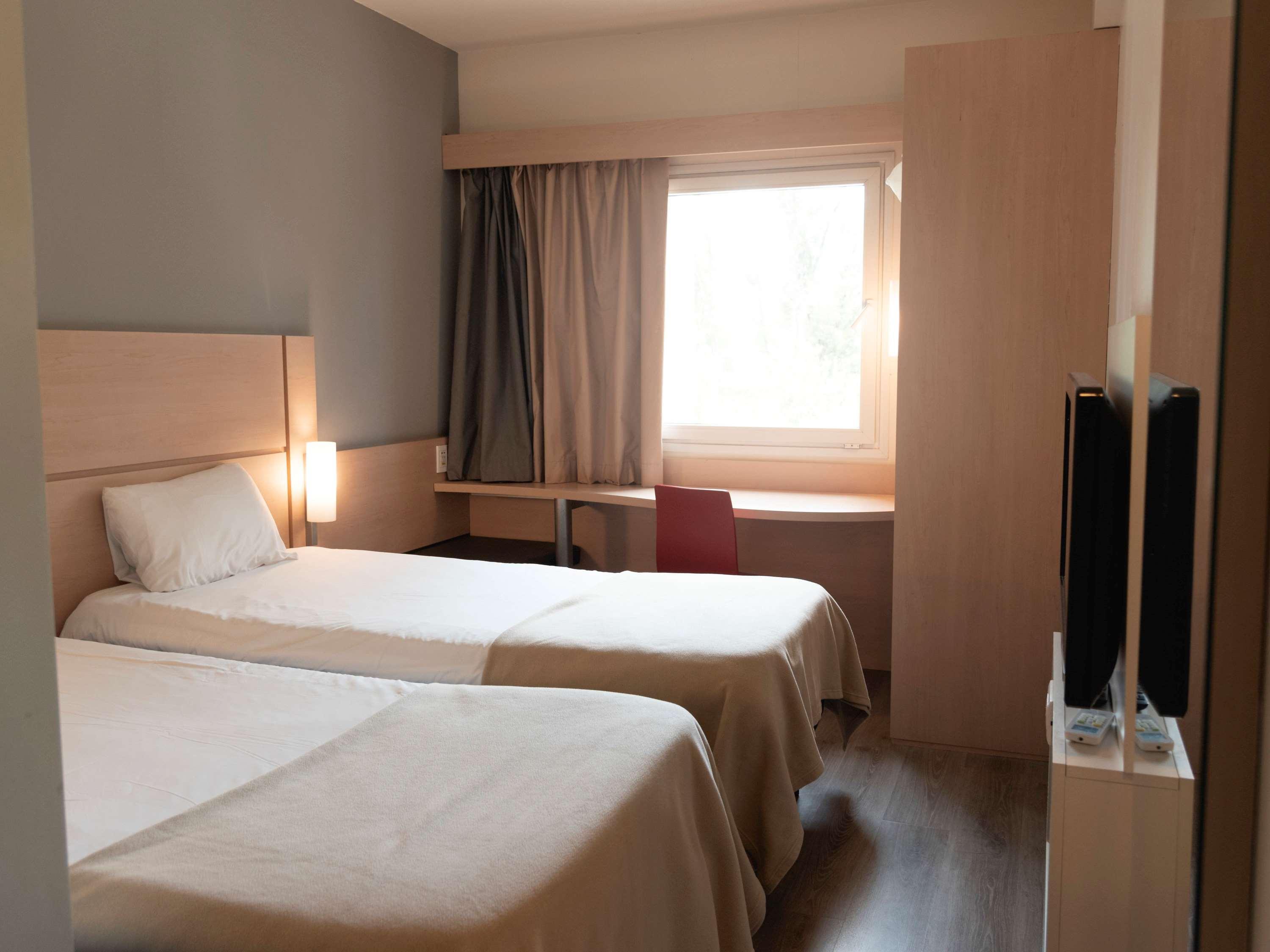 Ibis Pilar 3*