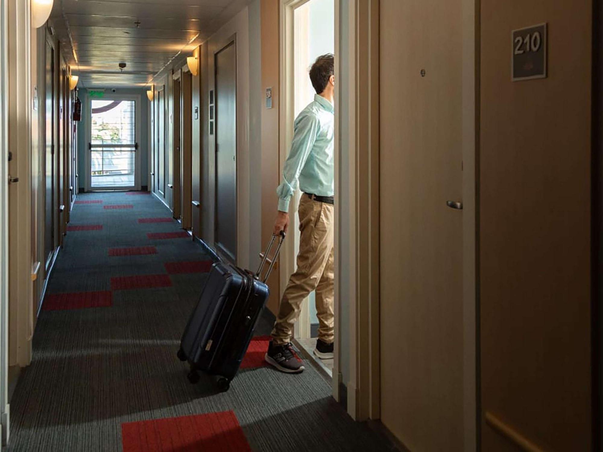 Hotel Ibis Pilar 3*